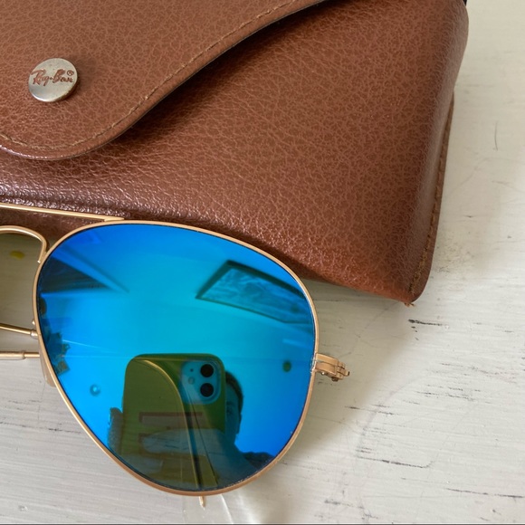 Ray-Ban Blue Aviators - Picture 3 of 6